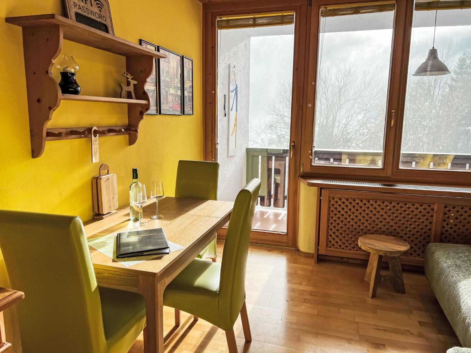 Sunshine Top 12 By Interhome